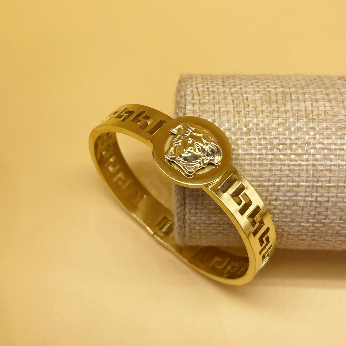 O1CN01YEwKSk1SYfgAeBygw_!!2217496502259-0-cib