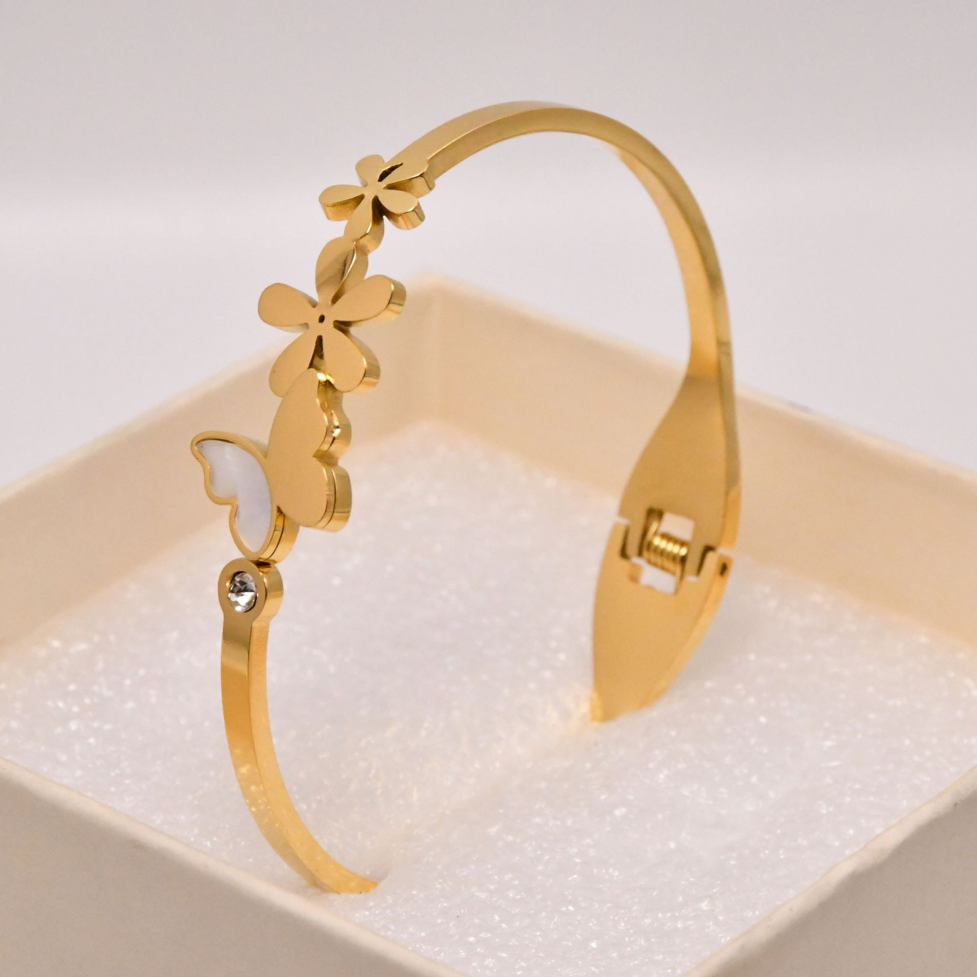 O1CN01pccPV51w0GMgATL9H_!!2217502406245-0-cib